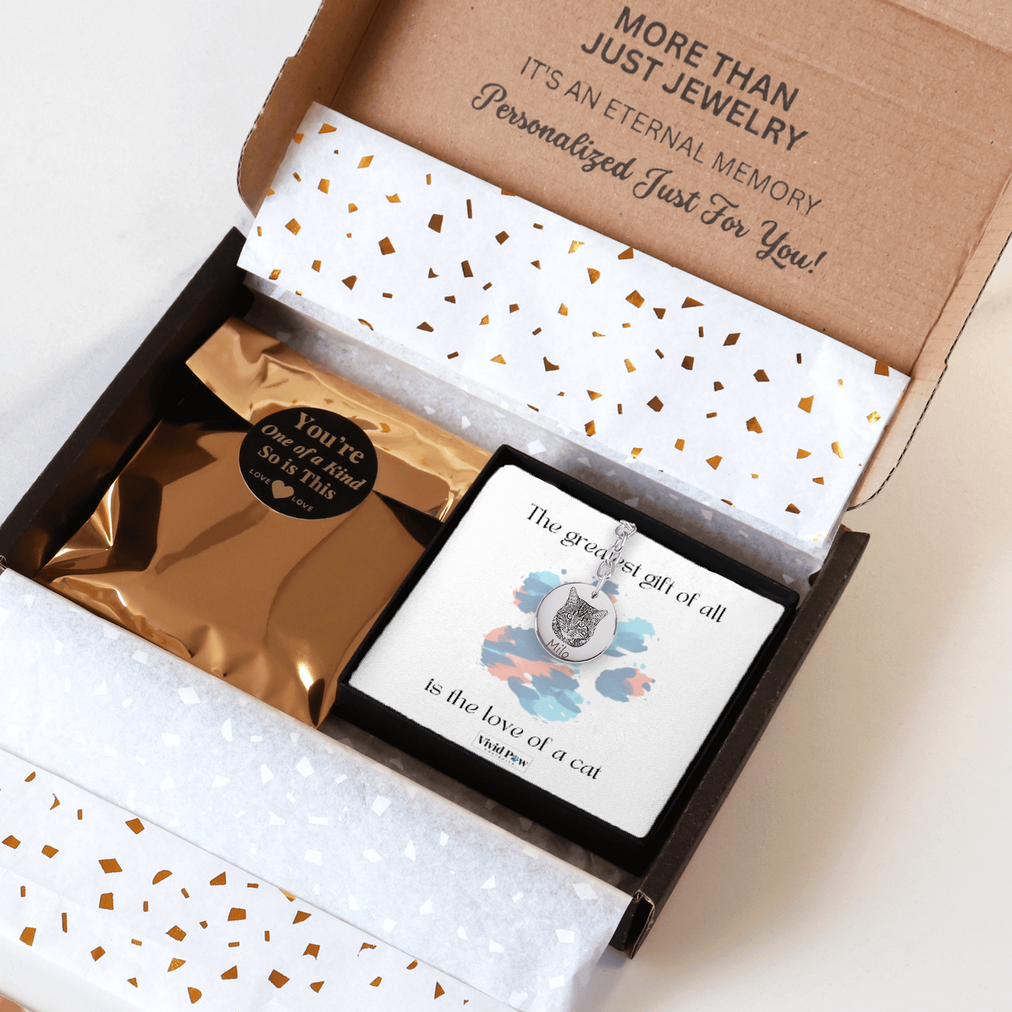 custom cat picture keychain packed in gift box ready for gifting any cat lover